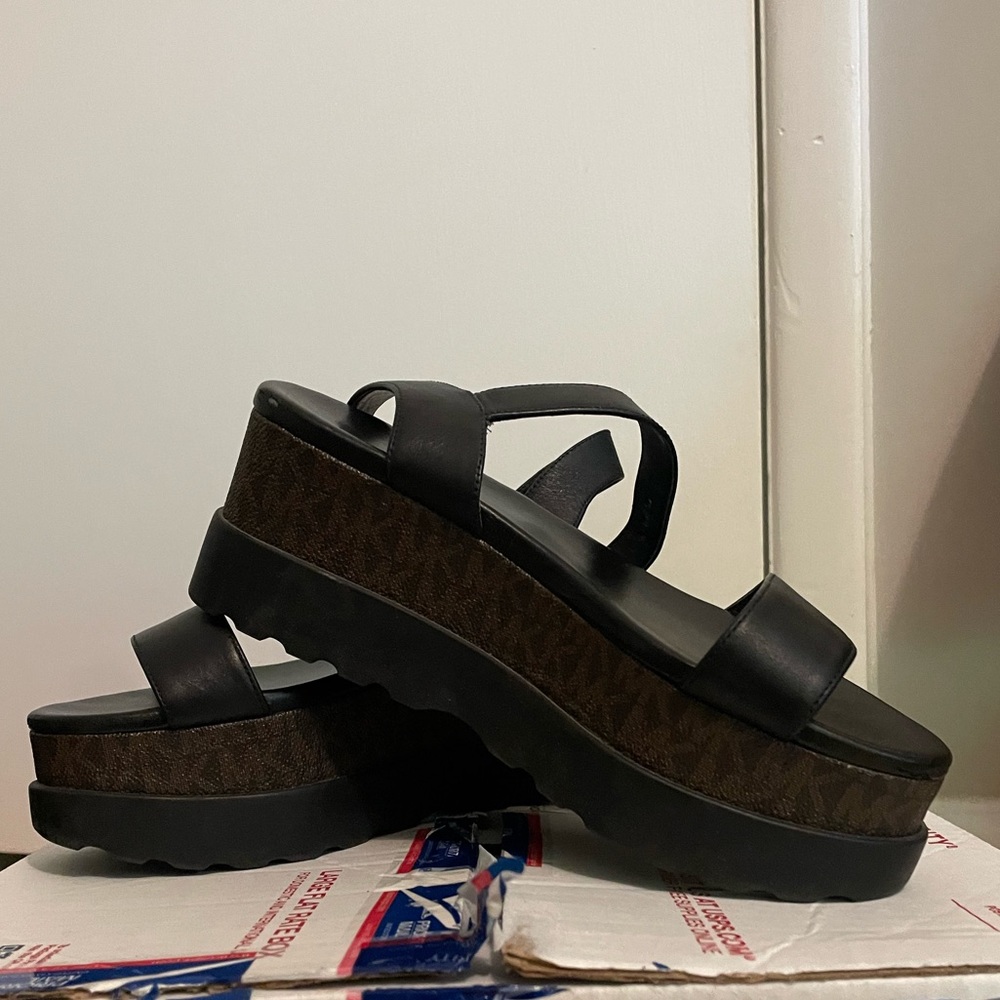 Platform Michael Kors sandals